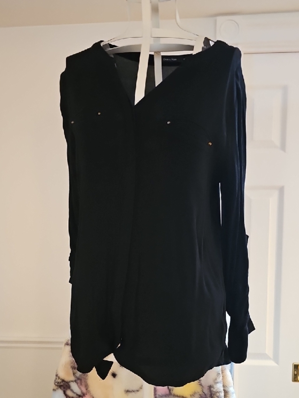 Doe & Rae Black Blouse - Picture 2 of 7